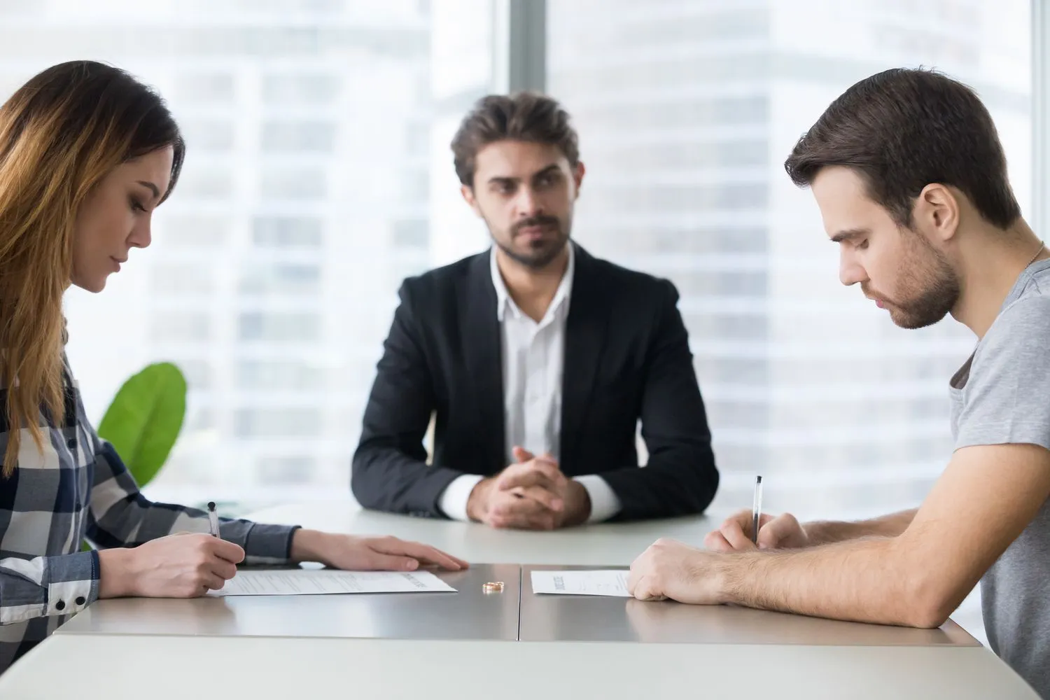 How EH Mediation Guides Couples Toward Fair and Balanced Outcomes Scunthorpe